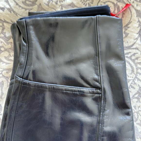HOT DEAL Spanx NWT Faux Leather Leggings Navy Size Small - Picture 7 of 7